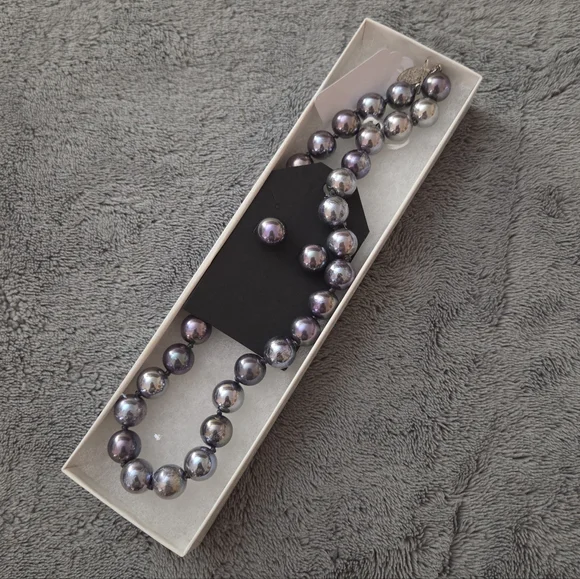 Silver and Purple Faux Pearl Necklace and Earring Set NWT Kohl's - Picture 6 of 6